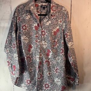 Lands' End woman’s 16W gray/pink Floral button down long sleeve Shirt